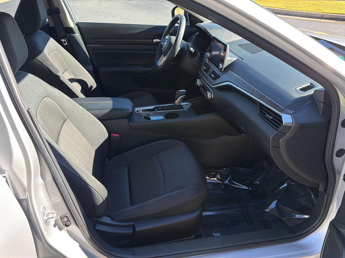 Used 2025 Nissan Altima Sedan