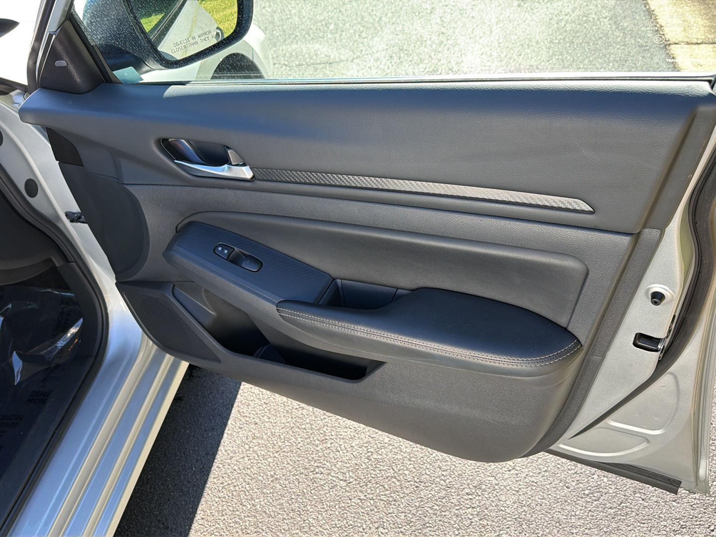 Used 2025 Nissan Altima Sedan