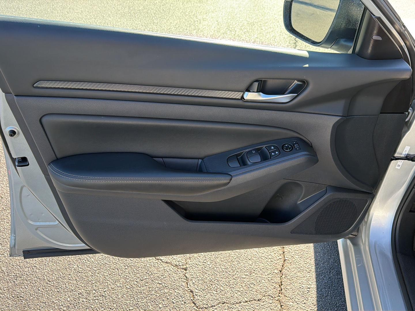 Used 2025 Nissan Altima Sedan