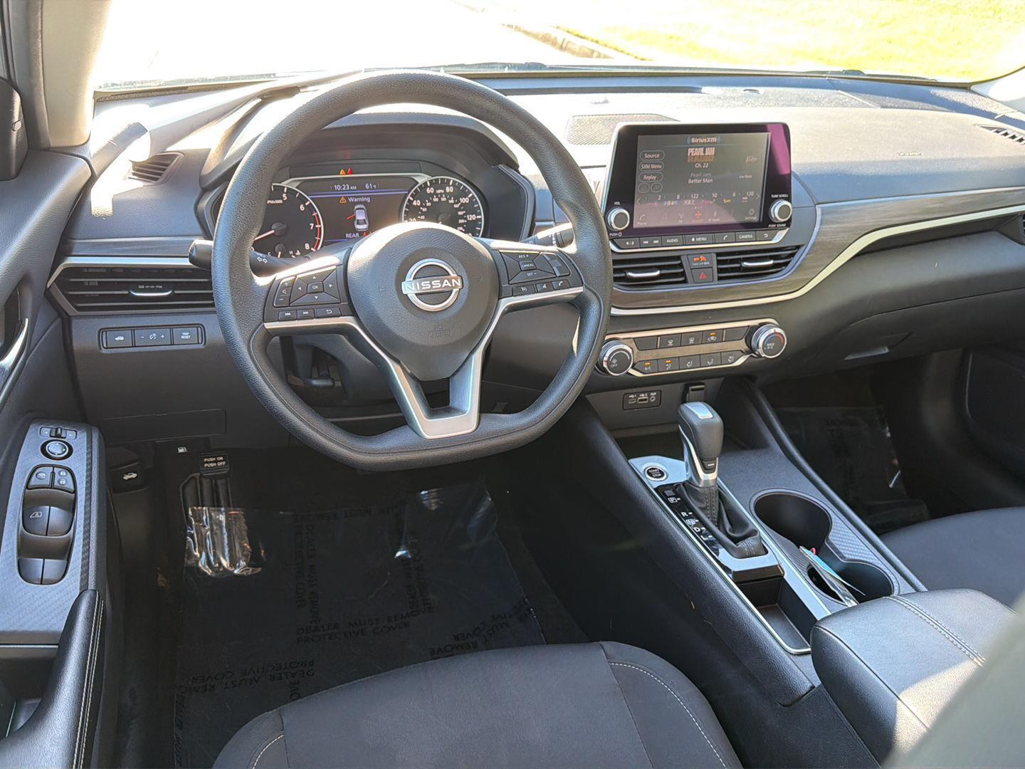 Used 2025 Nissan Altima Sedan