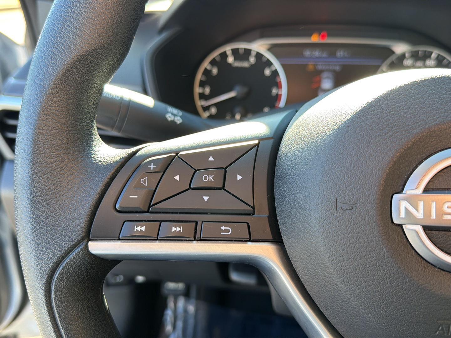 Used 2025 Nissan Altima Sedan
