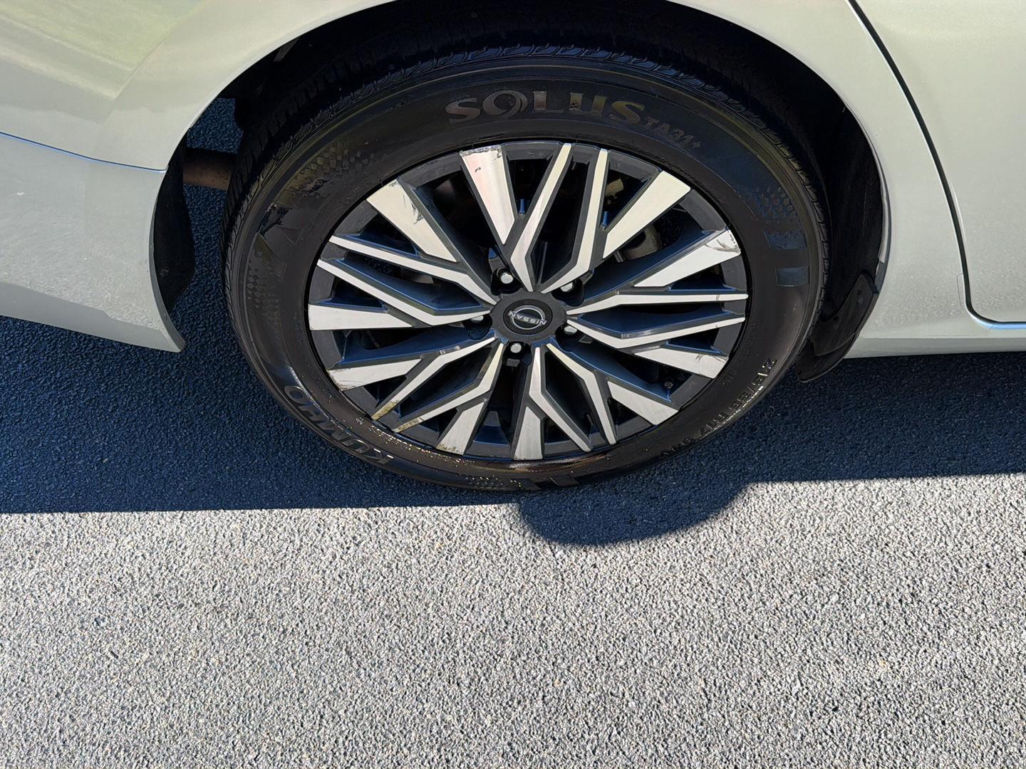 Used 2025 Nissan Altima Sedan