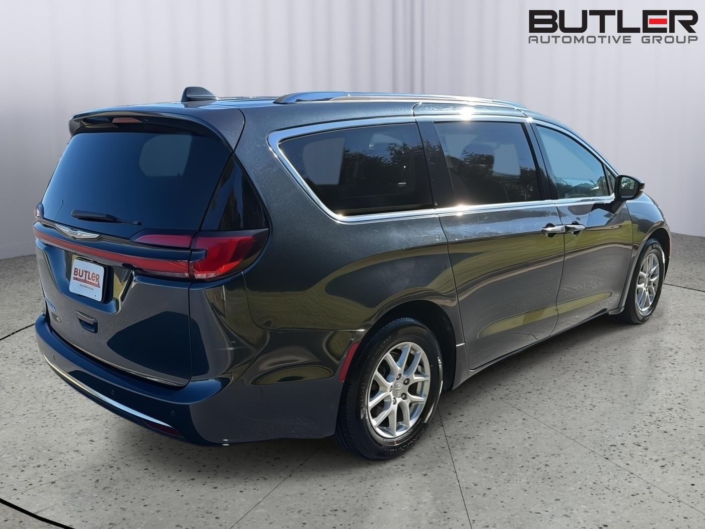 Used 2021 Chrysler Pacifica Van