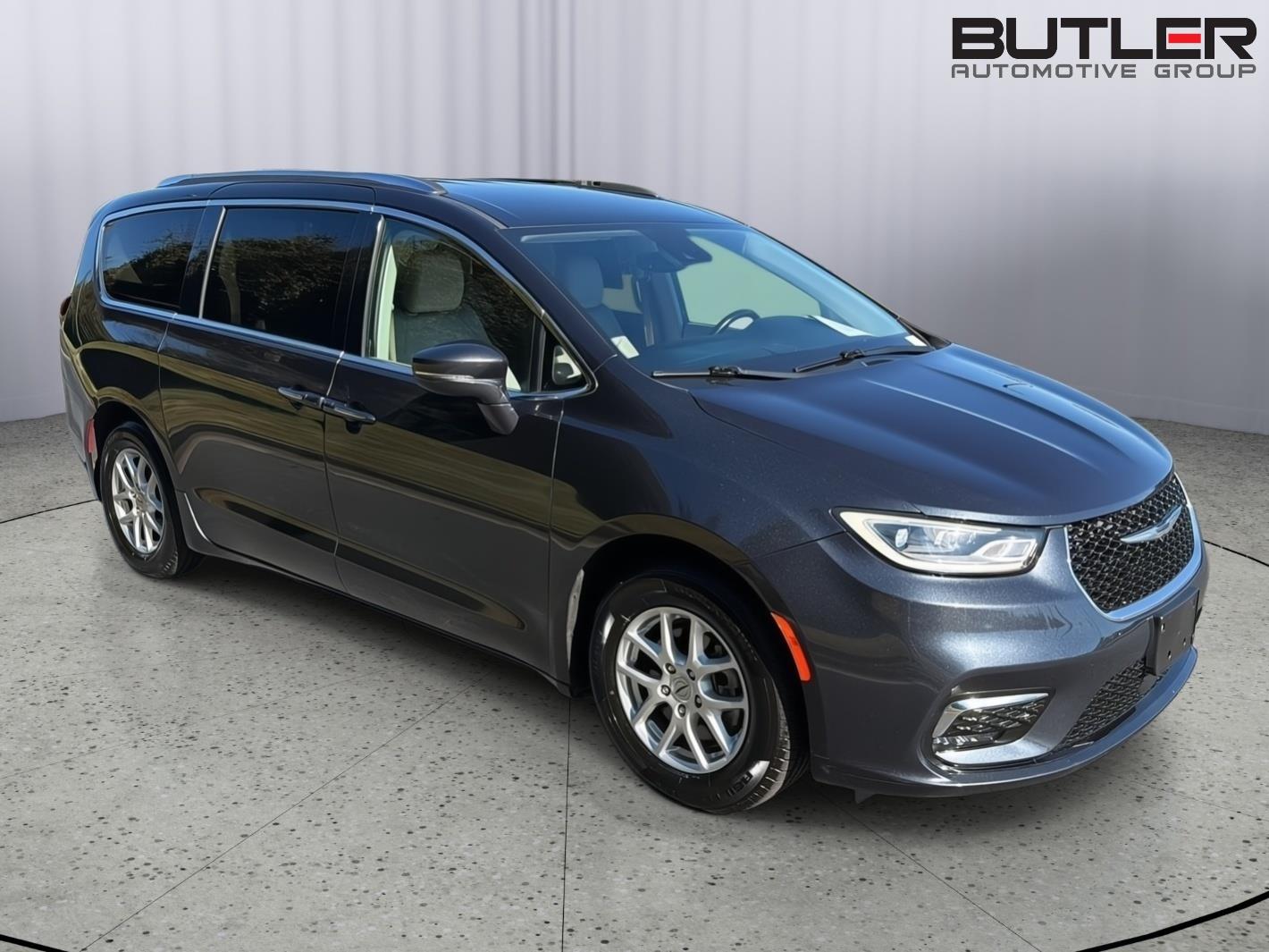 Used 2021 Chrysler Pacifica Van