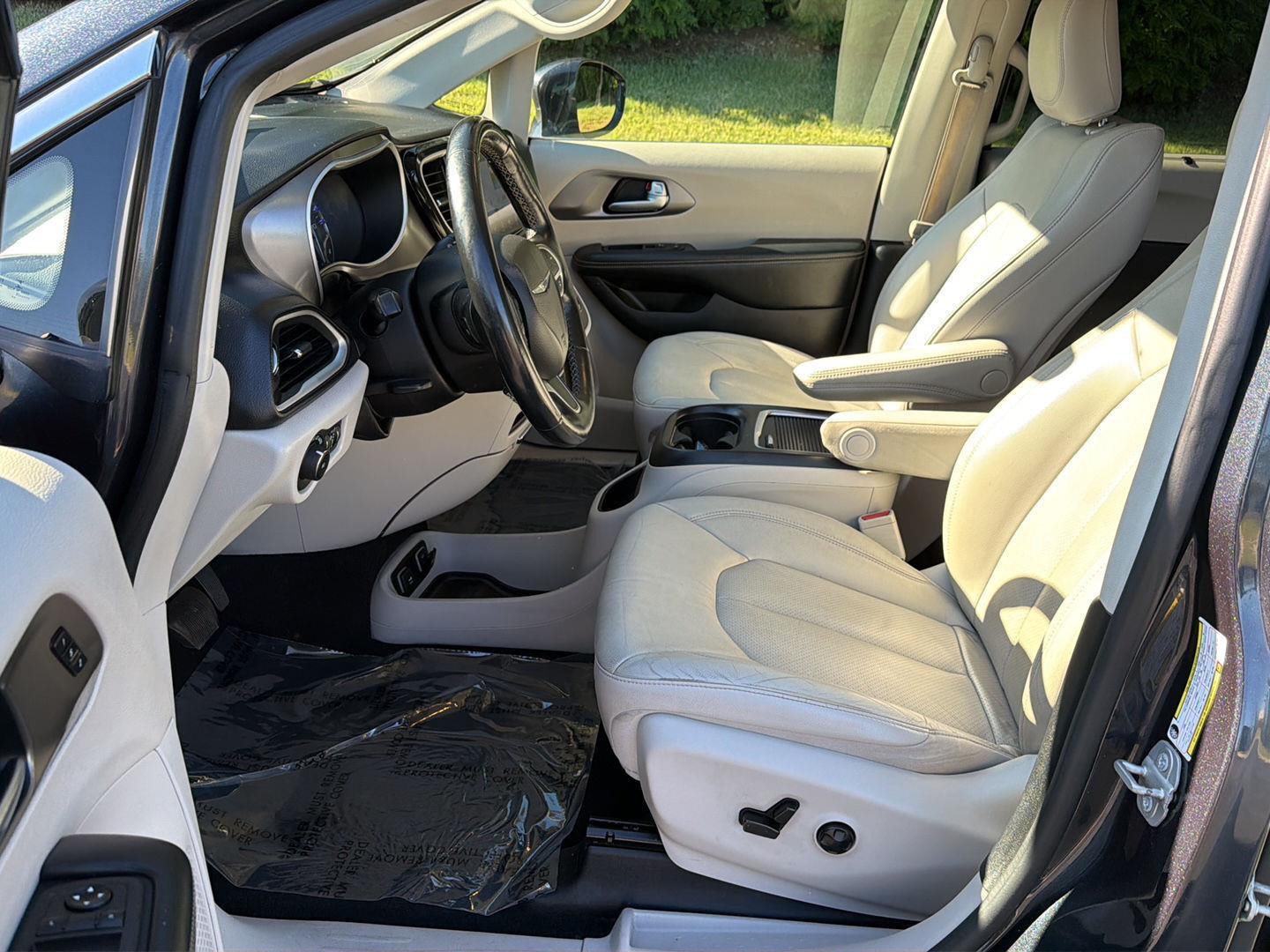 Used 2021 Chrysler Pacifica Van