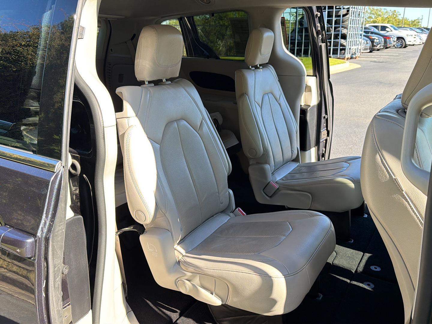 Used 2021 Chrysler Pacifica Van