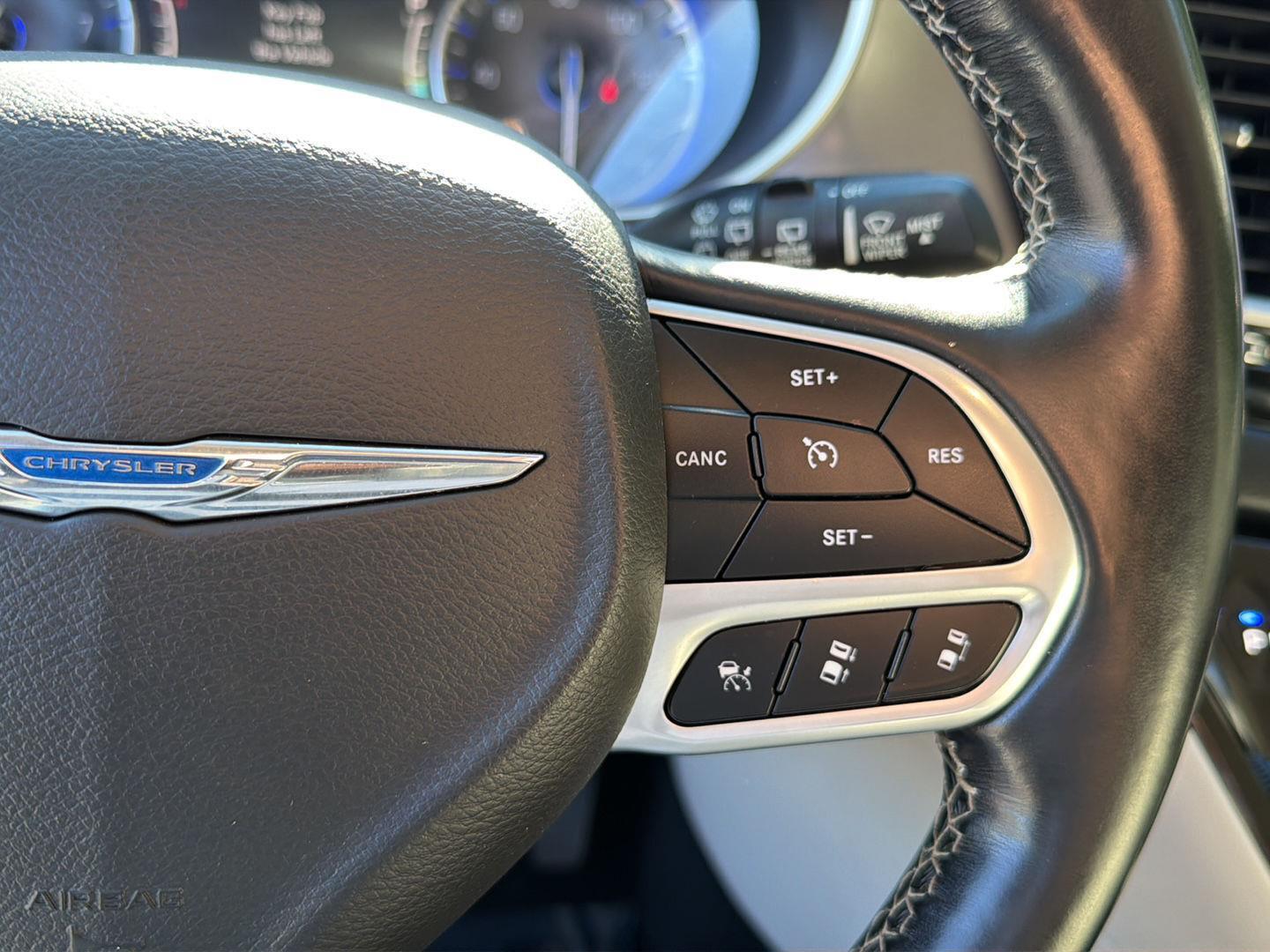 Used 2021 Chrysler Pacifica Van