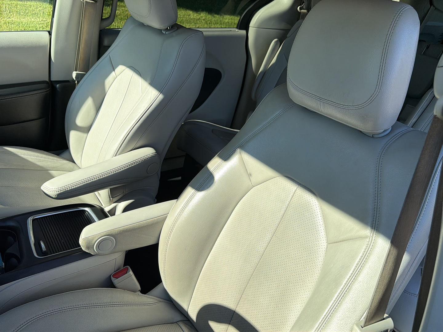 Used 2021 Chrysler Pacifica Van