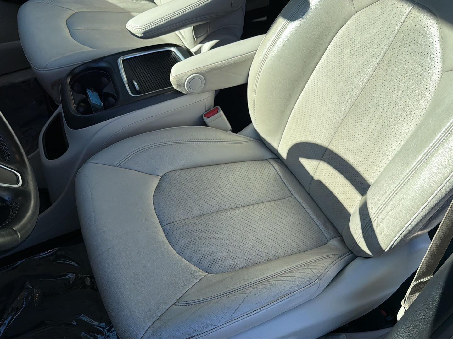 Used 2021 Chrysler Pacifica Van
