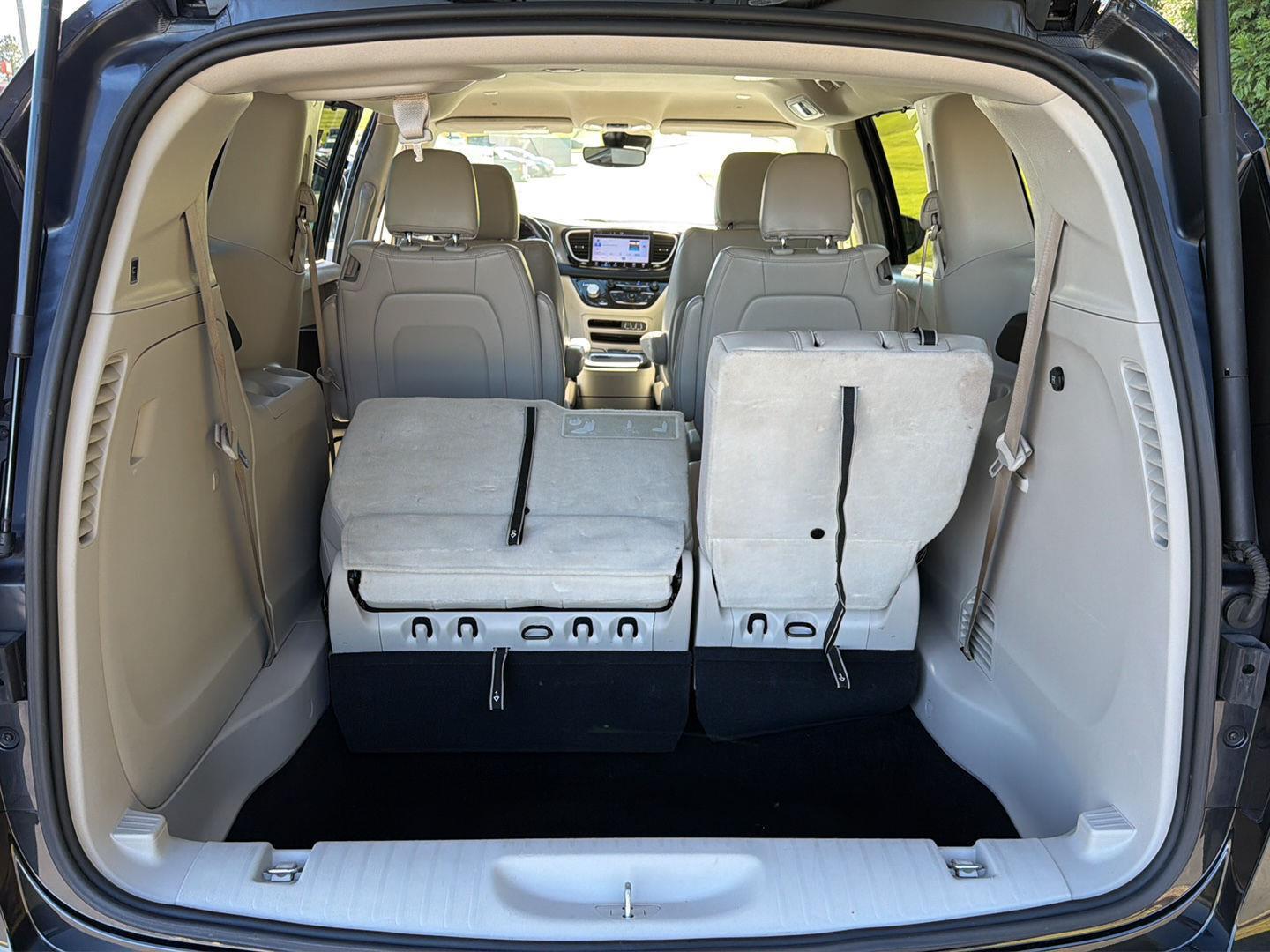 Used 2021 Chrysler Pacifica Van