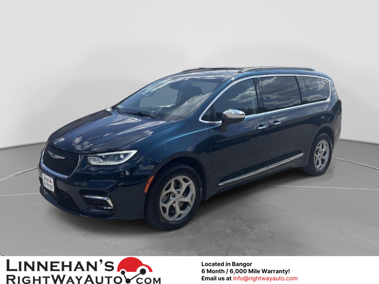 Fathom Blue Pearlcoat 2023 Chrysler Pacifica Minivan All-Wheel Drive 9-Speed Automatic