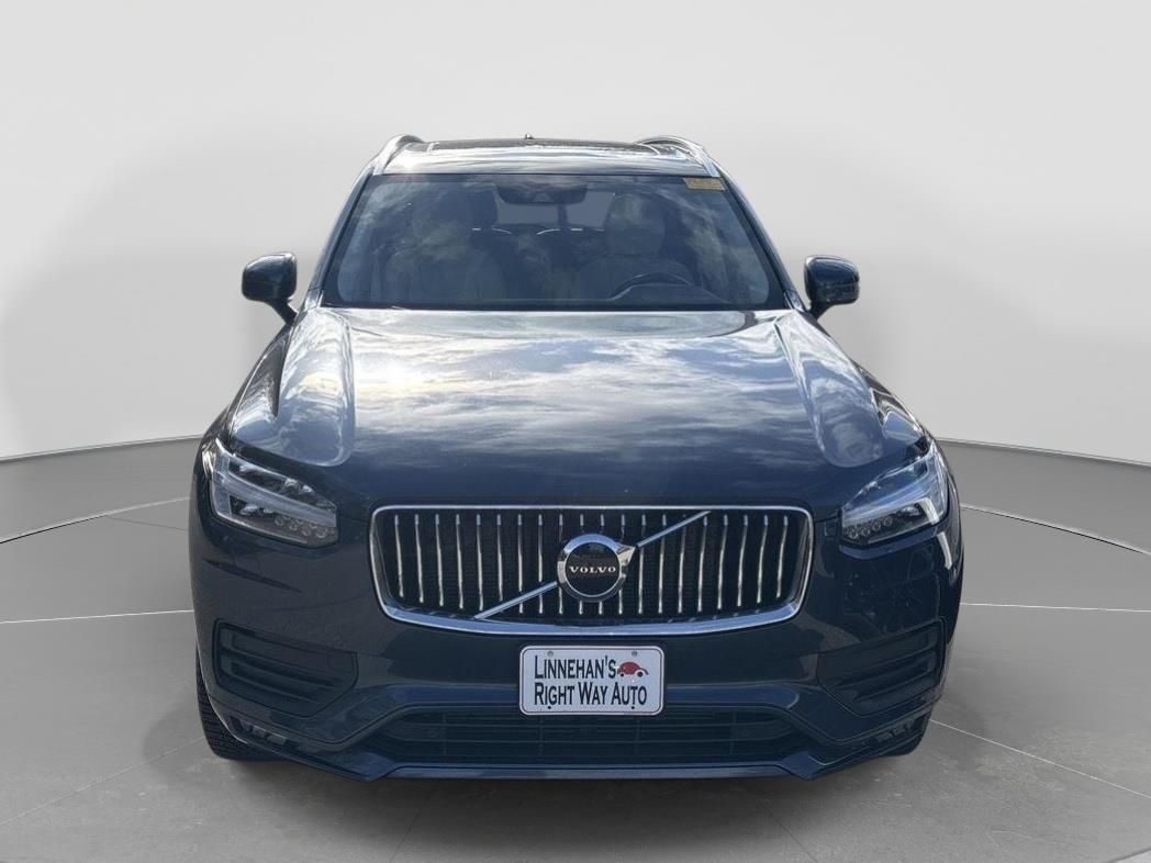 2022 Volvo XC90 Momentum
