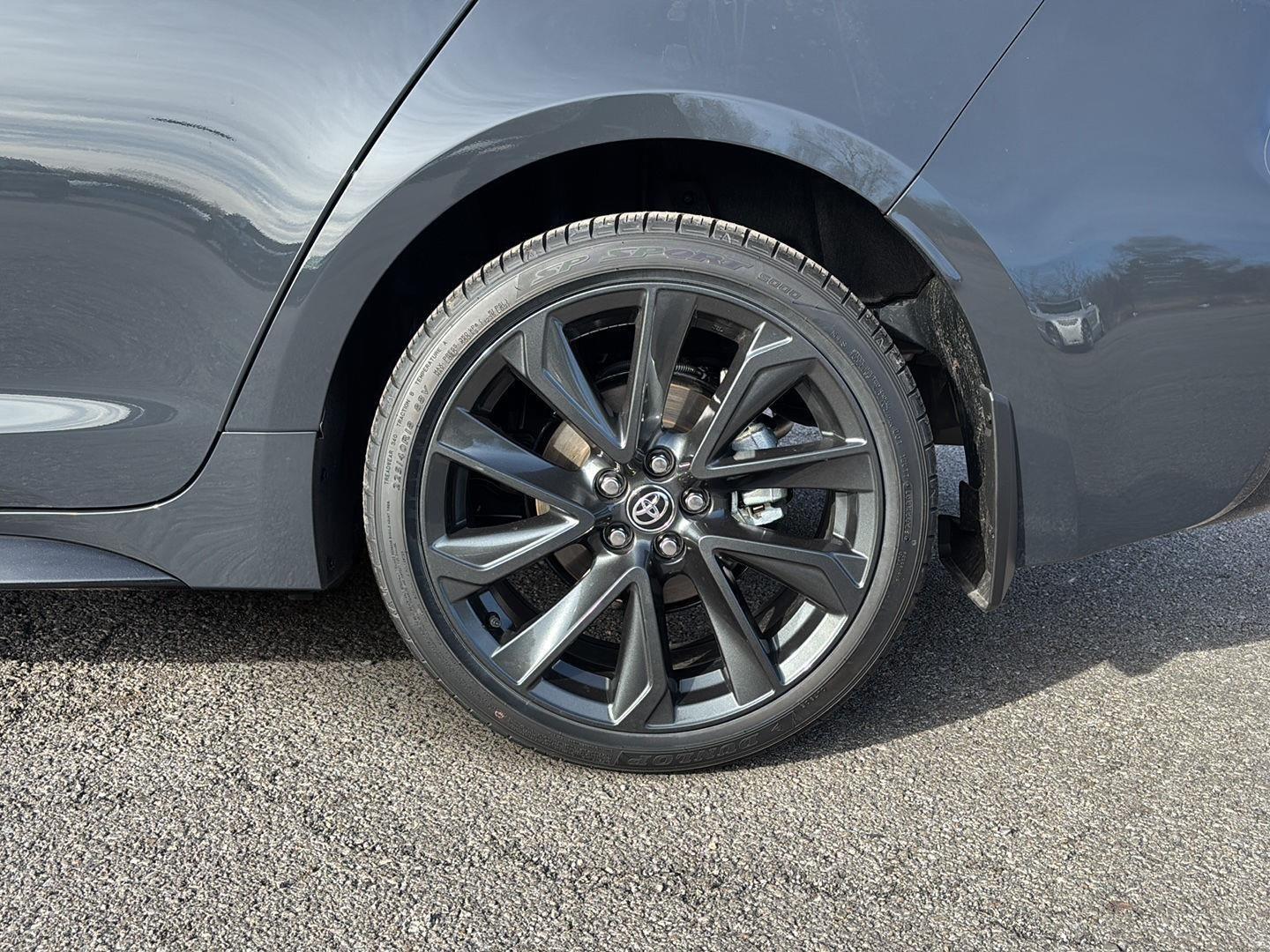 View vehicle photo 7