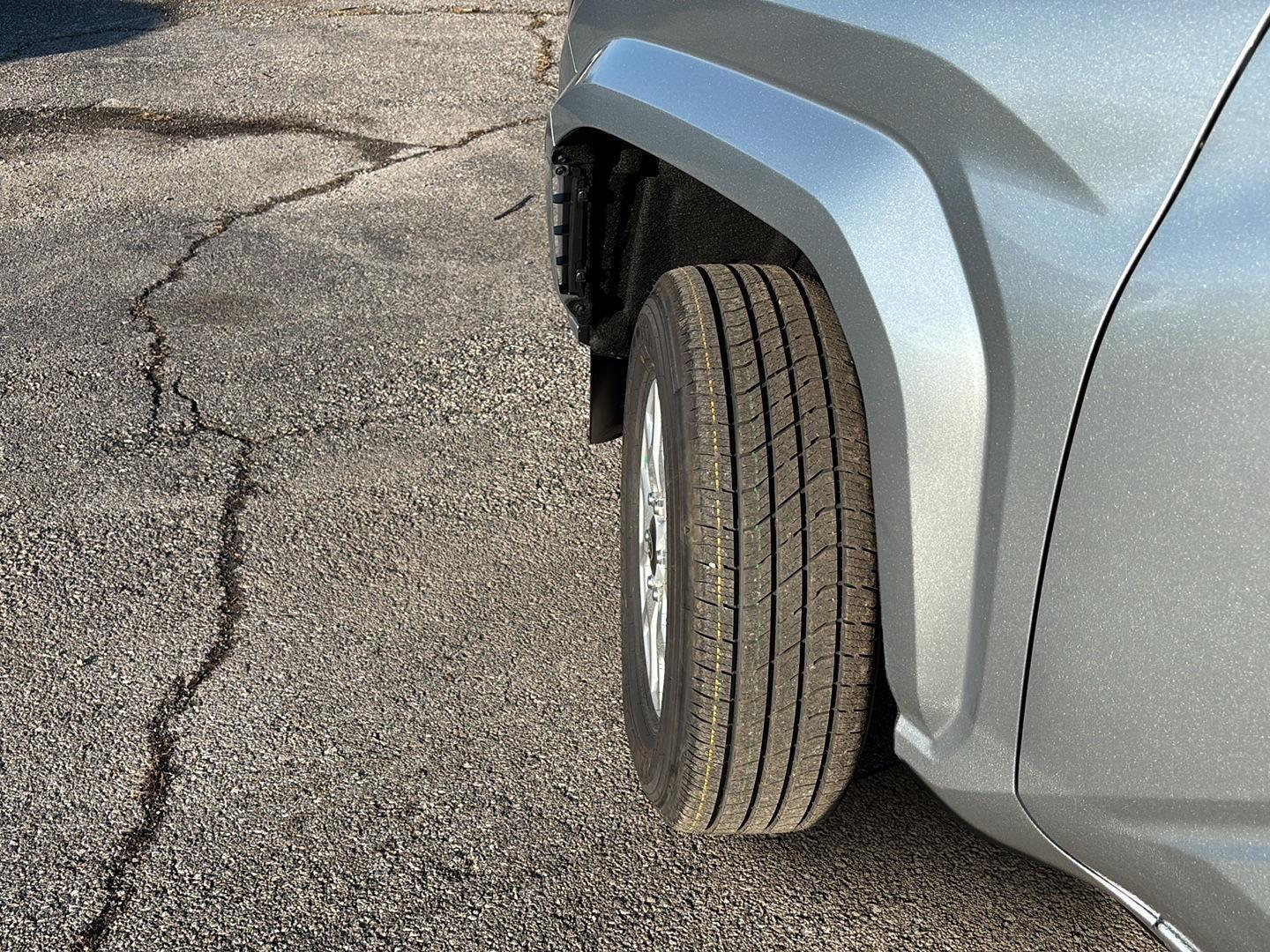 View vehicle photo 4