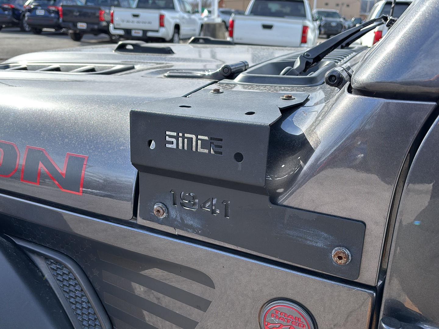 View vehicle photo 7