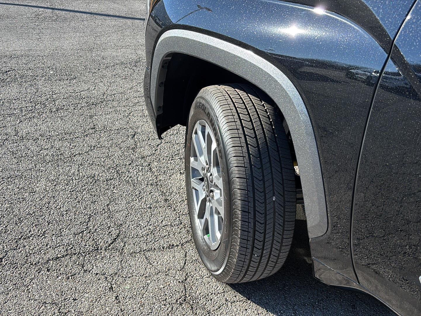 View vehicle photo 4