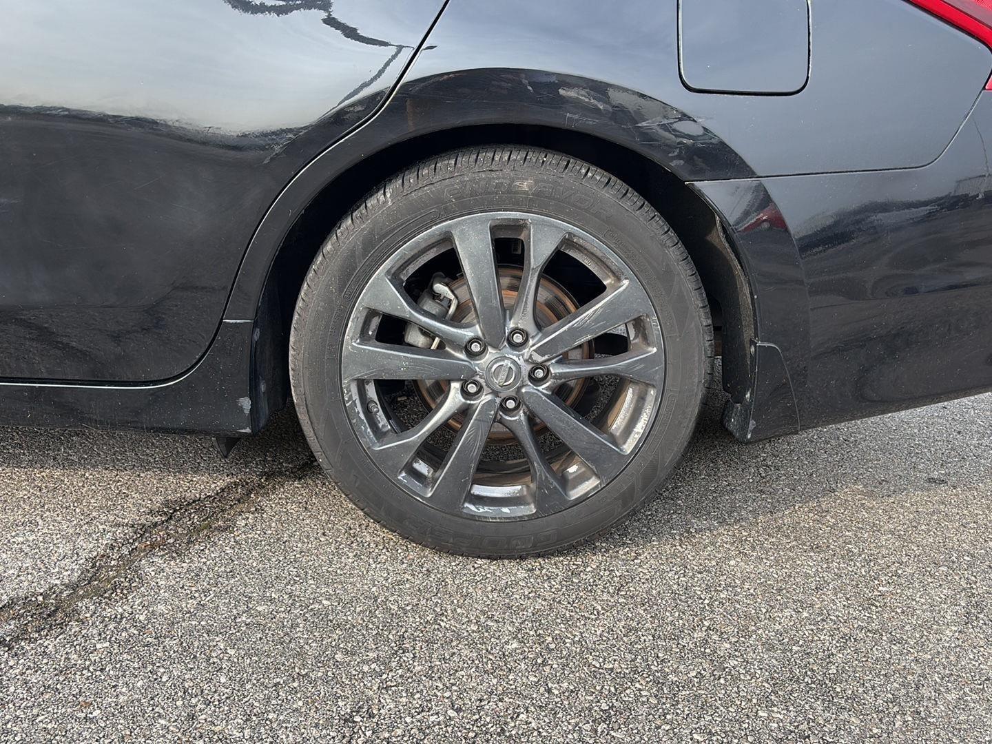 View vehicle photo 6