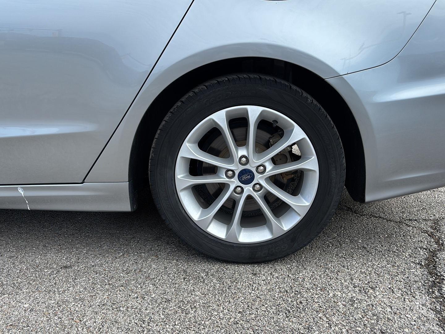 View vehicle photo 6