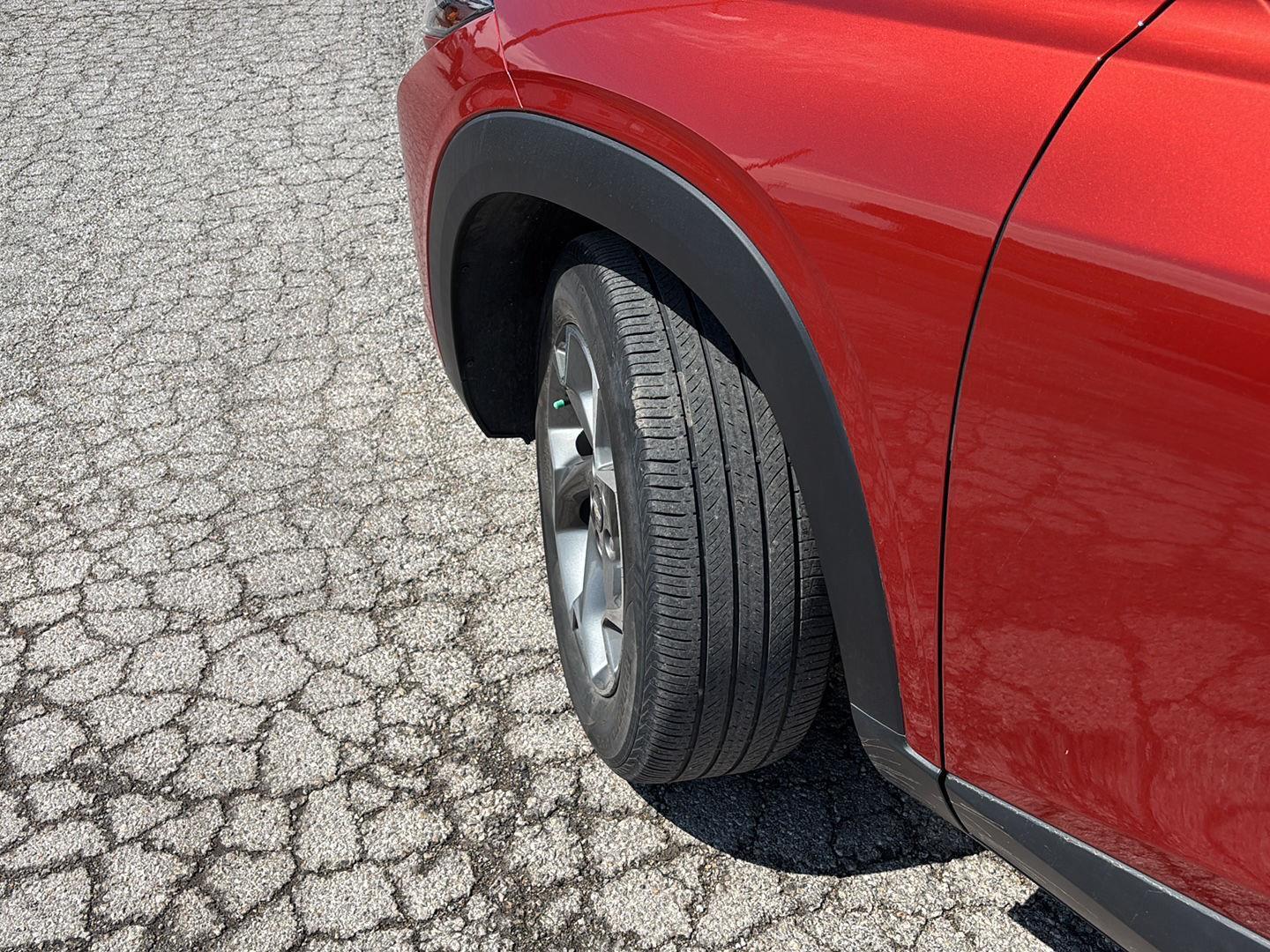 View vehicle photo 4