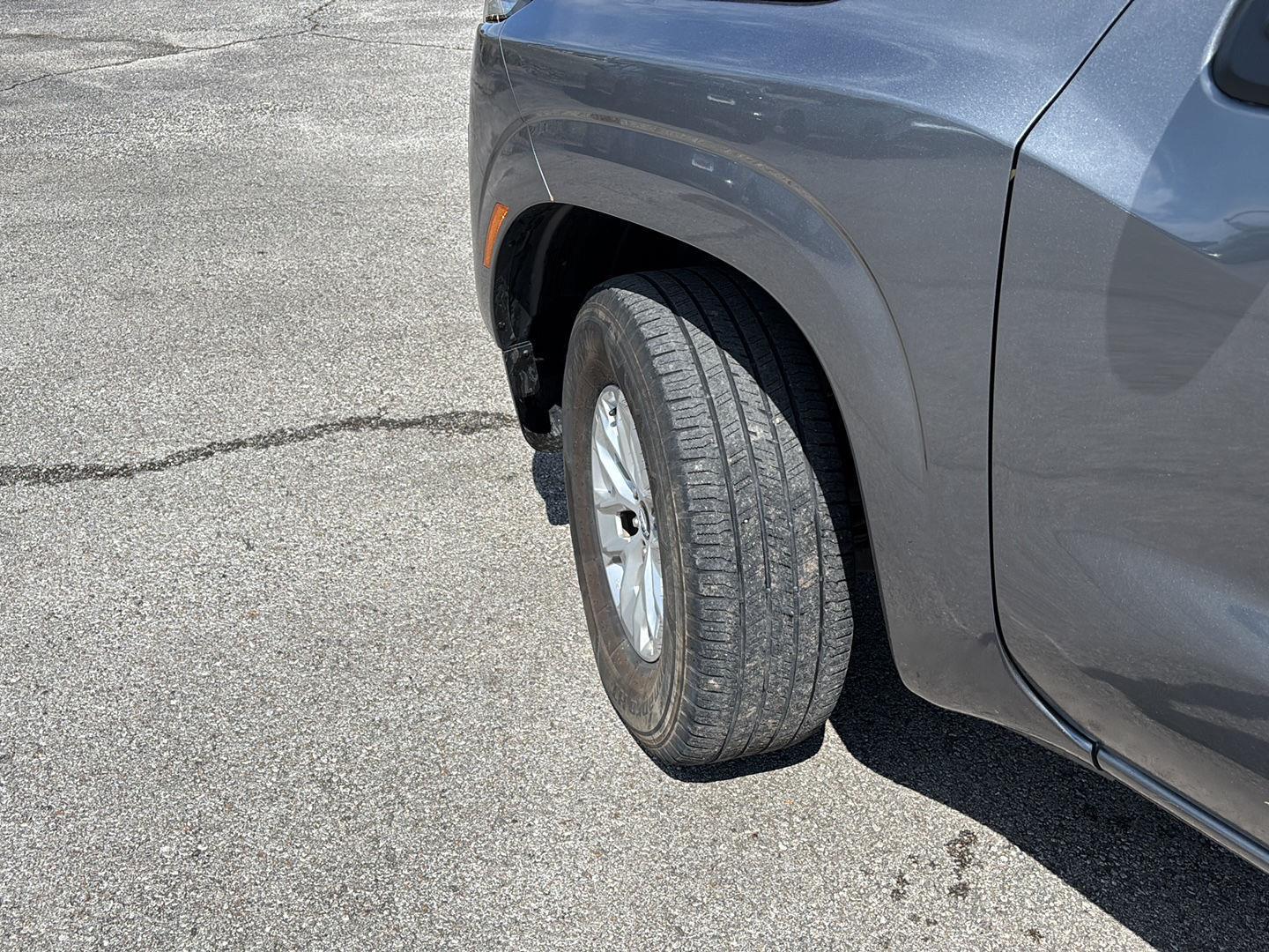 View vehicle photo 4