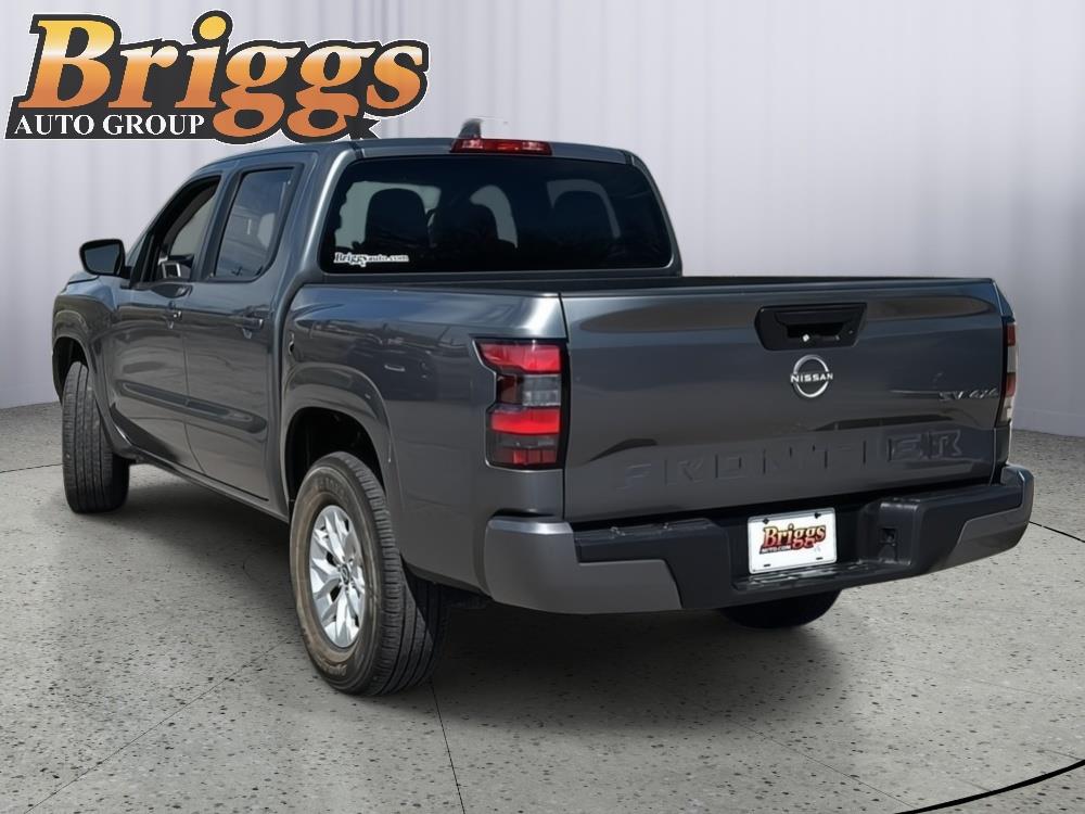 View vehicle photo 7