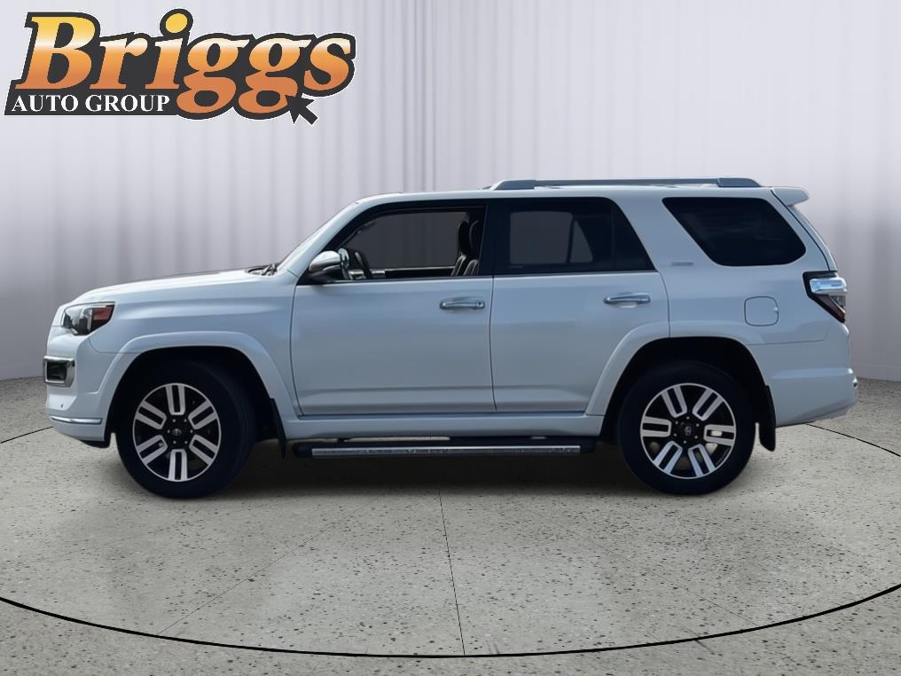 View vehicle photo 3