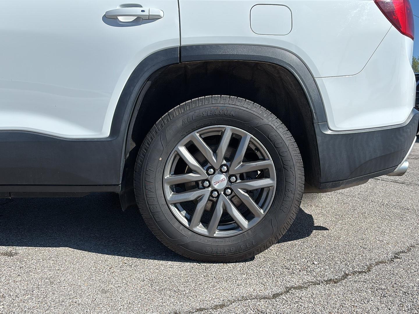 View vehicle photo 6