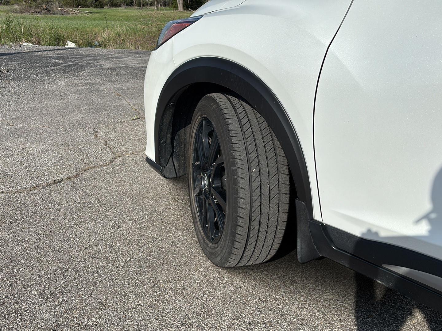 View vehicle photo 4