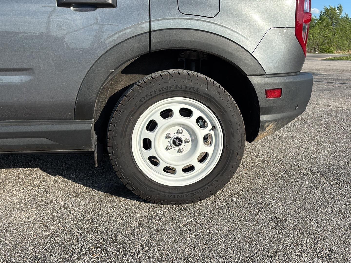 View vehicle photo 7
