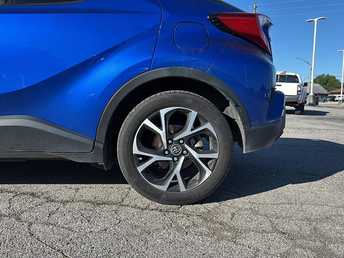 View vehicle photo 7