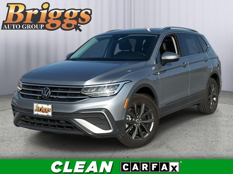 Pyrite Silver Metallic 2022 Volkswagen Tiguan SUV / Crossover Front-Wheel Drive Automatic