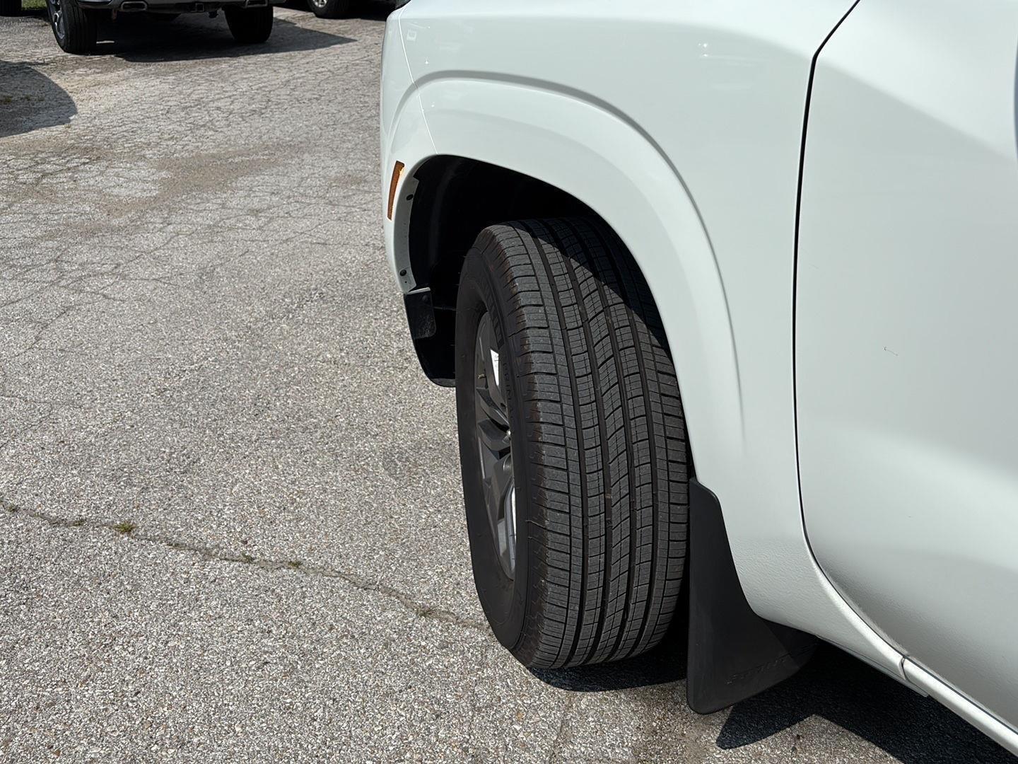 View vehicle photo 4