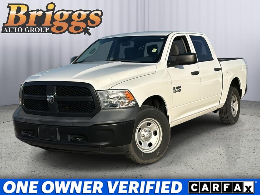 Bright White Clearcoat 2018 RAM 1500 Pickup Truck Four-Wheel Drive 8-Speed Automatic