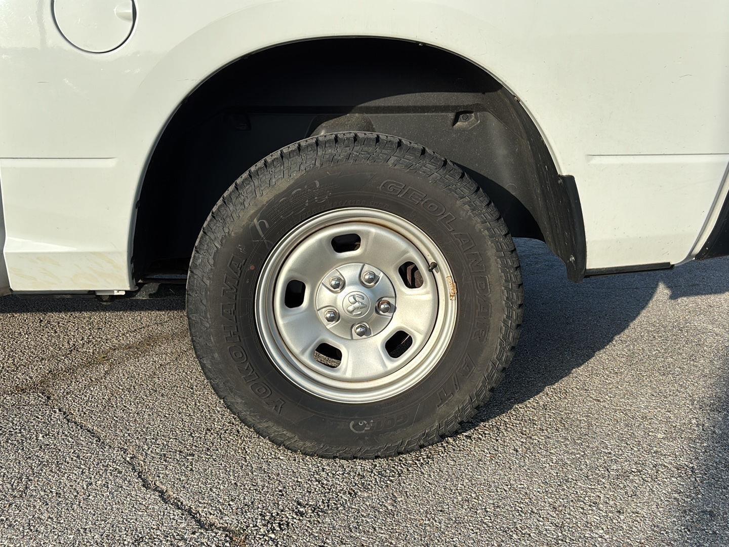 View vehicle photo 7