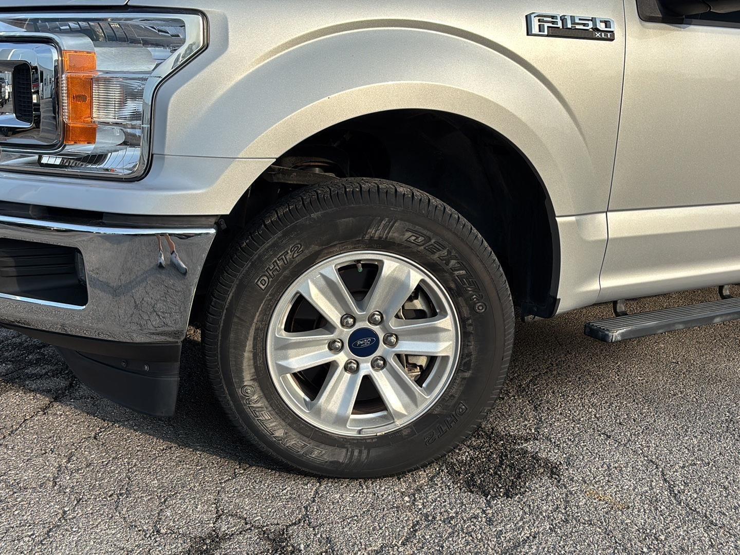 View vehicle photo 4