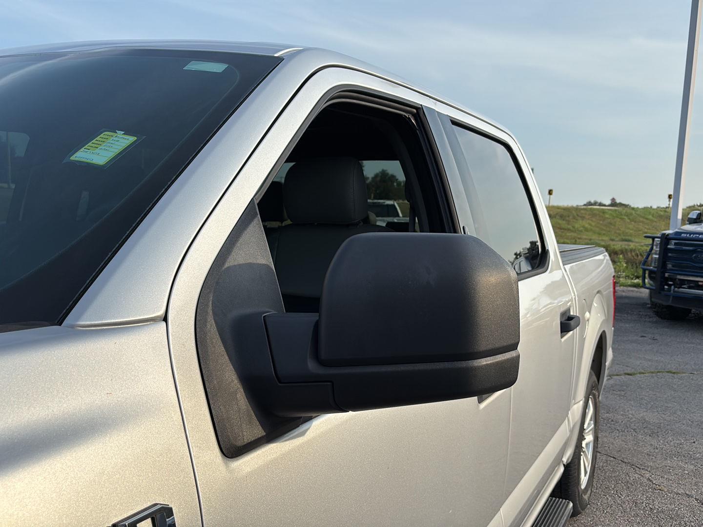 View vehicle photo 6