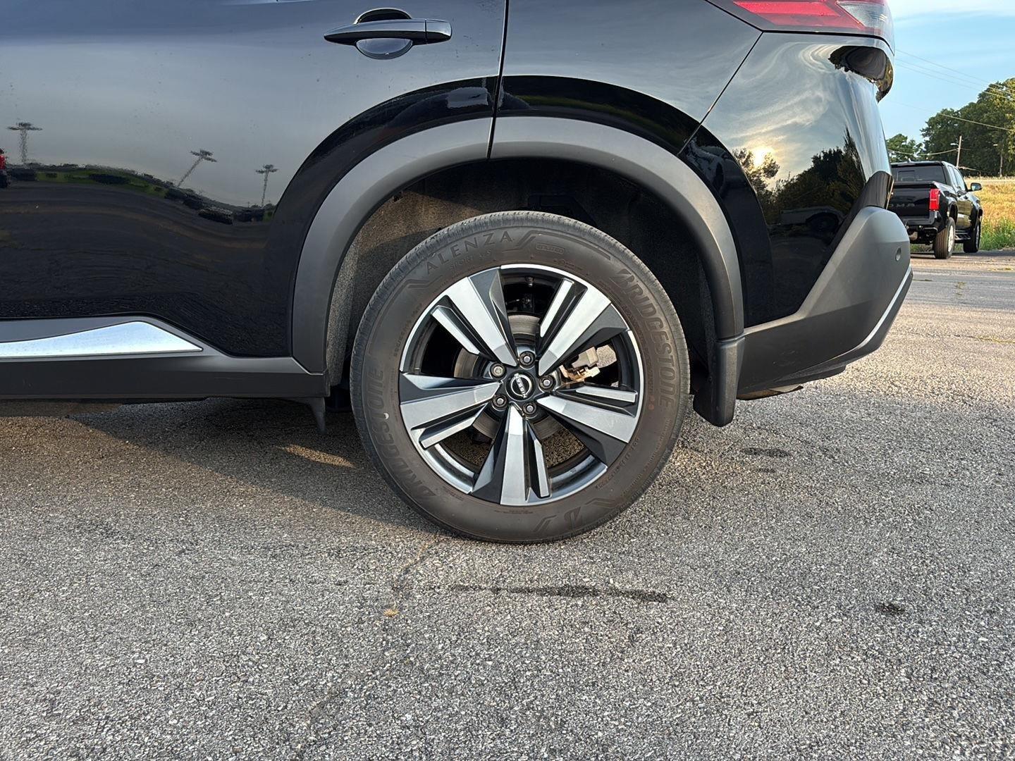 View vehicle photo 6