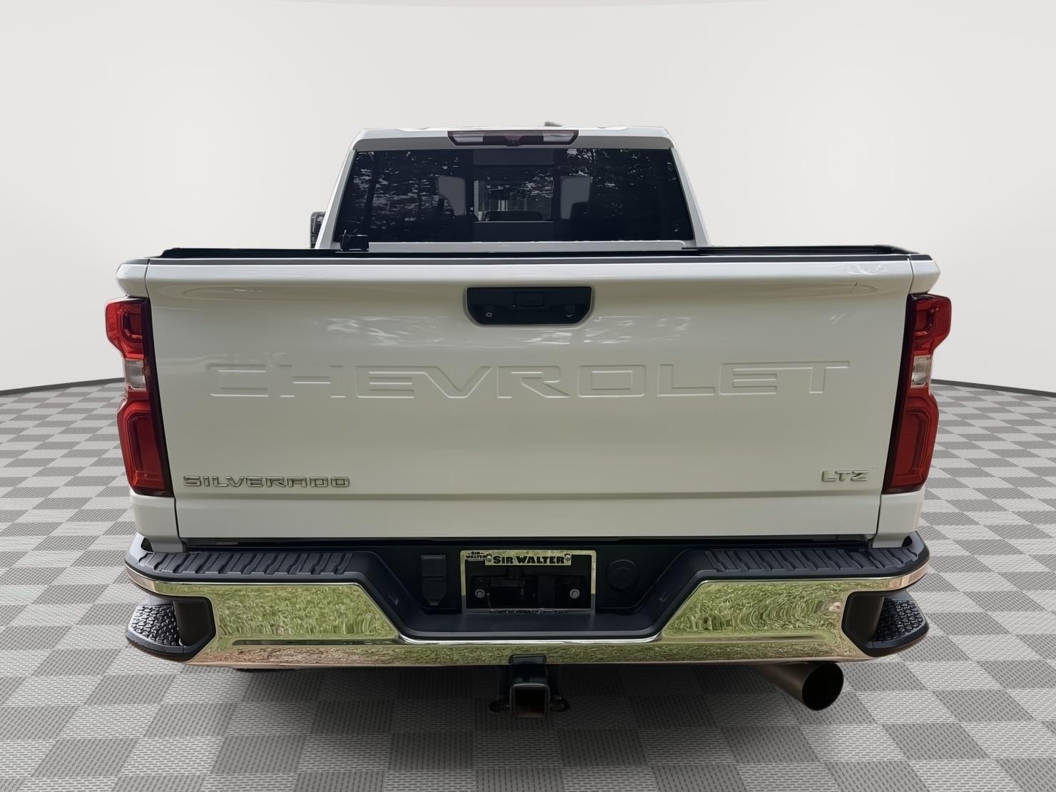 2022 Chevrolet Silverado 2500HD LTZ - Summit White exterior view 15