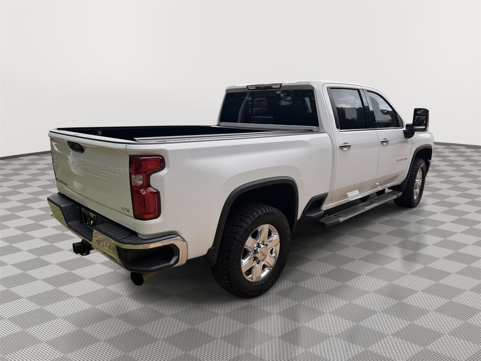 2022 Chevrolet Silverado 2500HD LTZ - Summit White exterior view 17