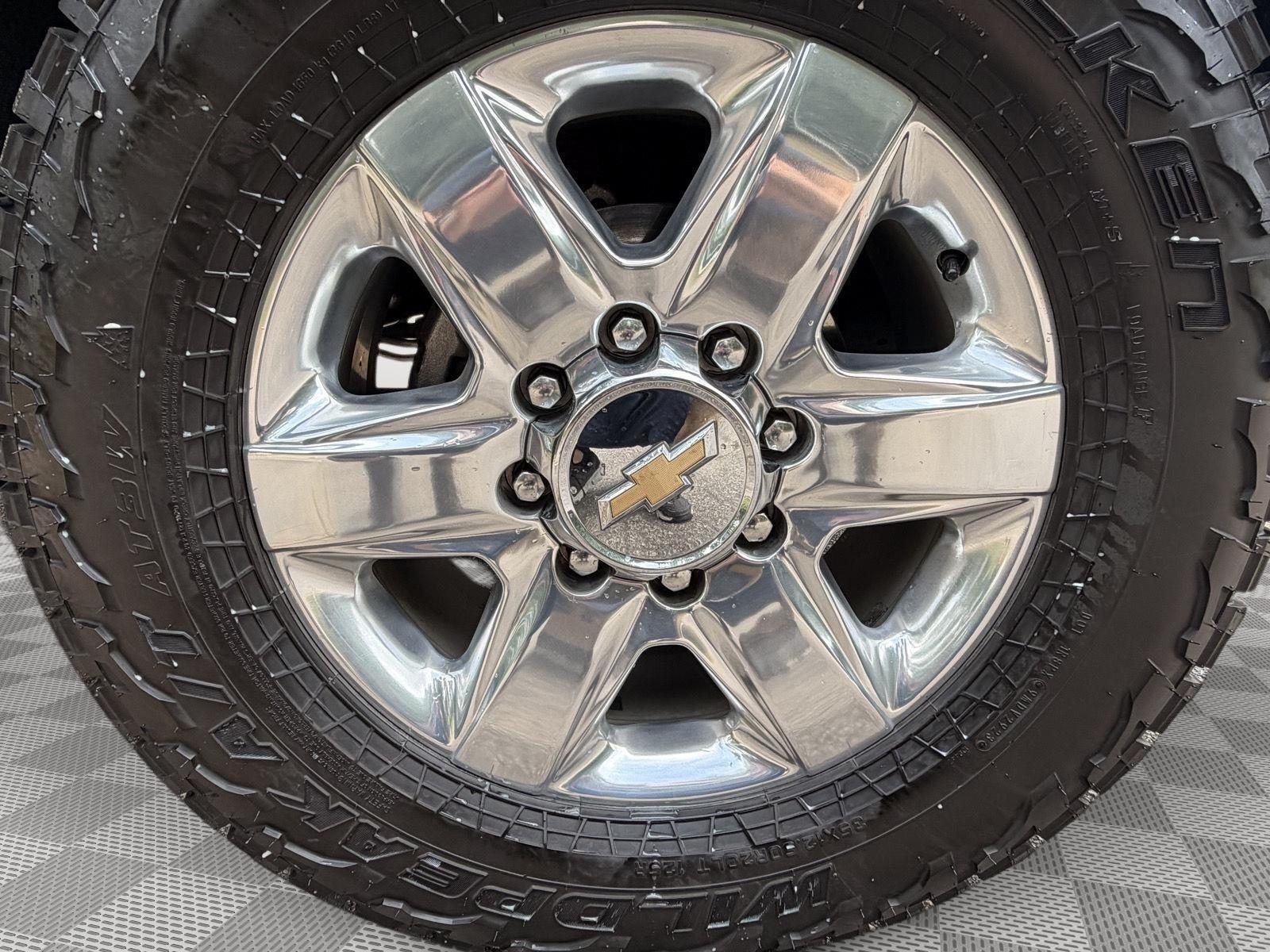 2022 Chevrolet Silverado 2500HD LTZ - Summit White exterior view 11