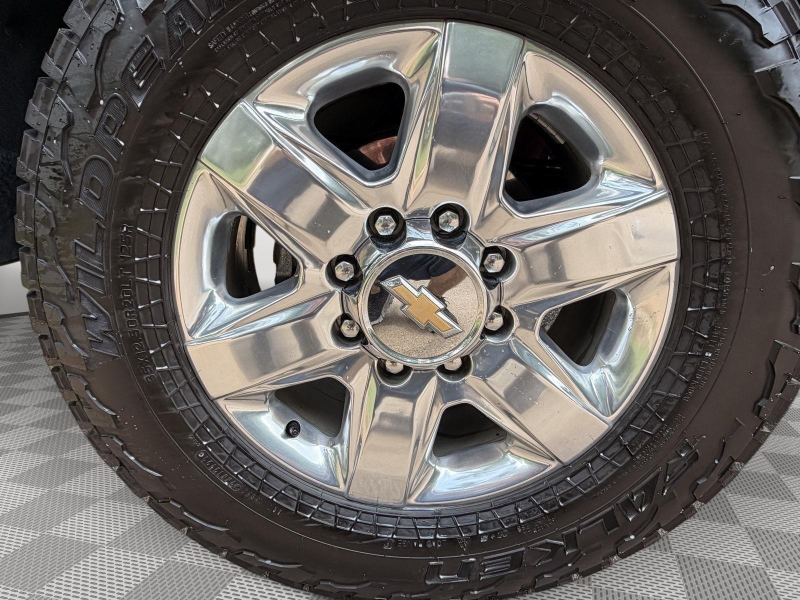 2022 Chevrolet Silverado 2500HD LTZ - Summit White exterior view 12