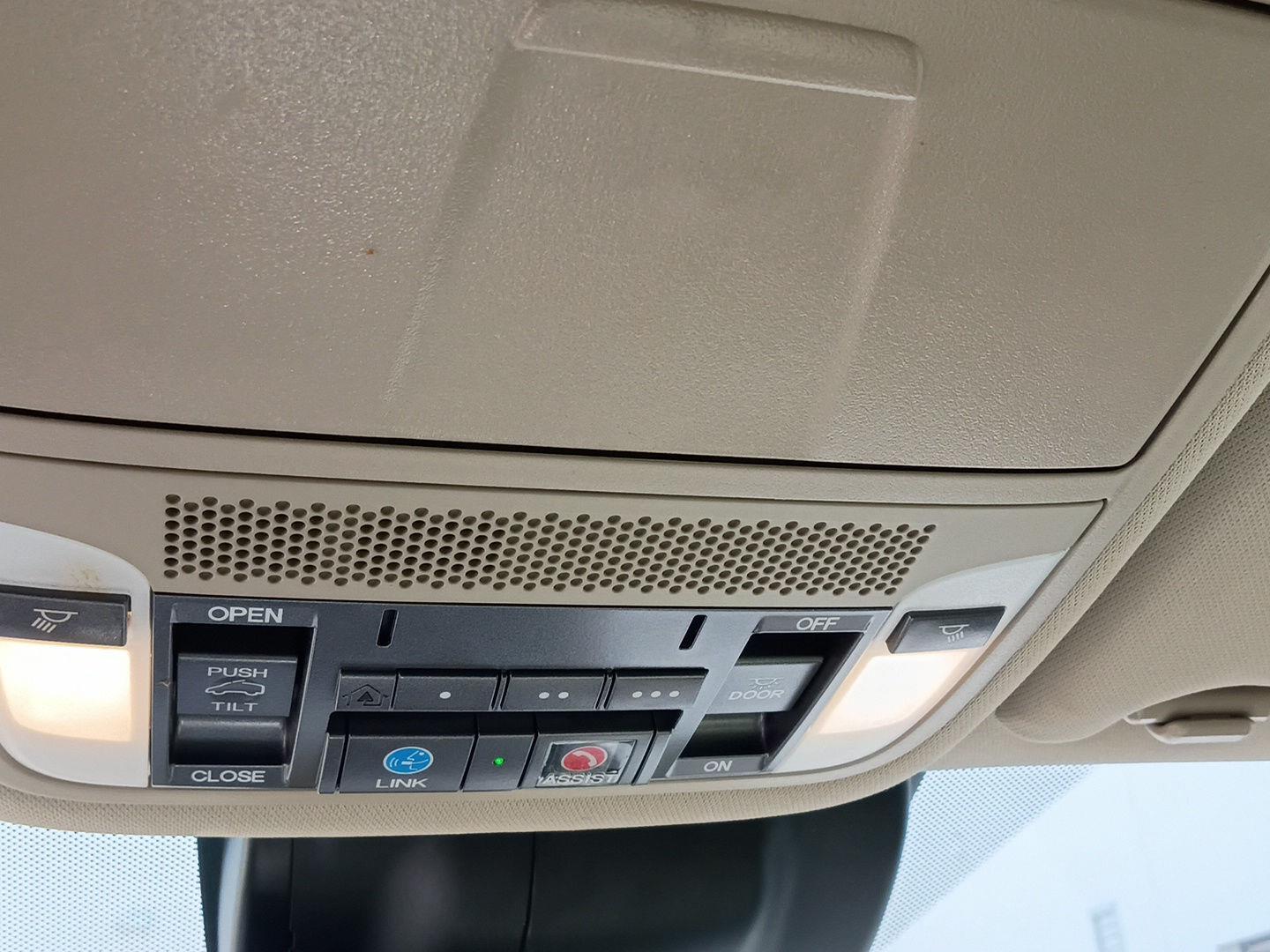 2019 Acura MDX w/Tech - Majestic Black Pearl exterior view 7