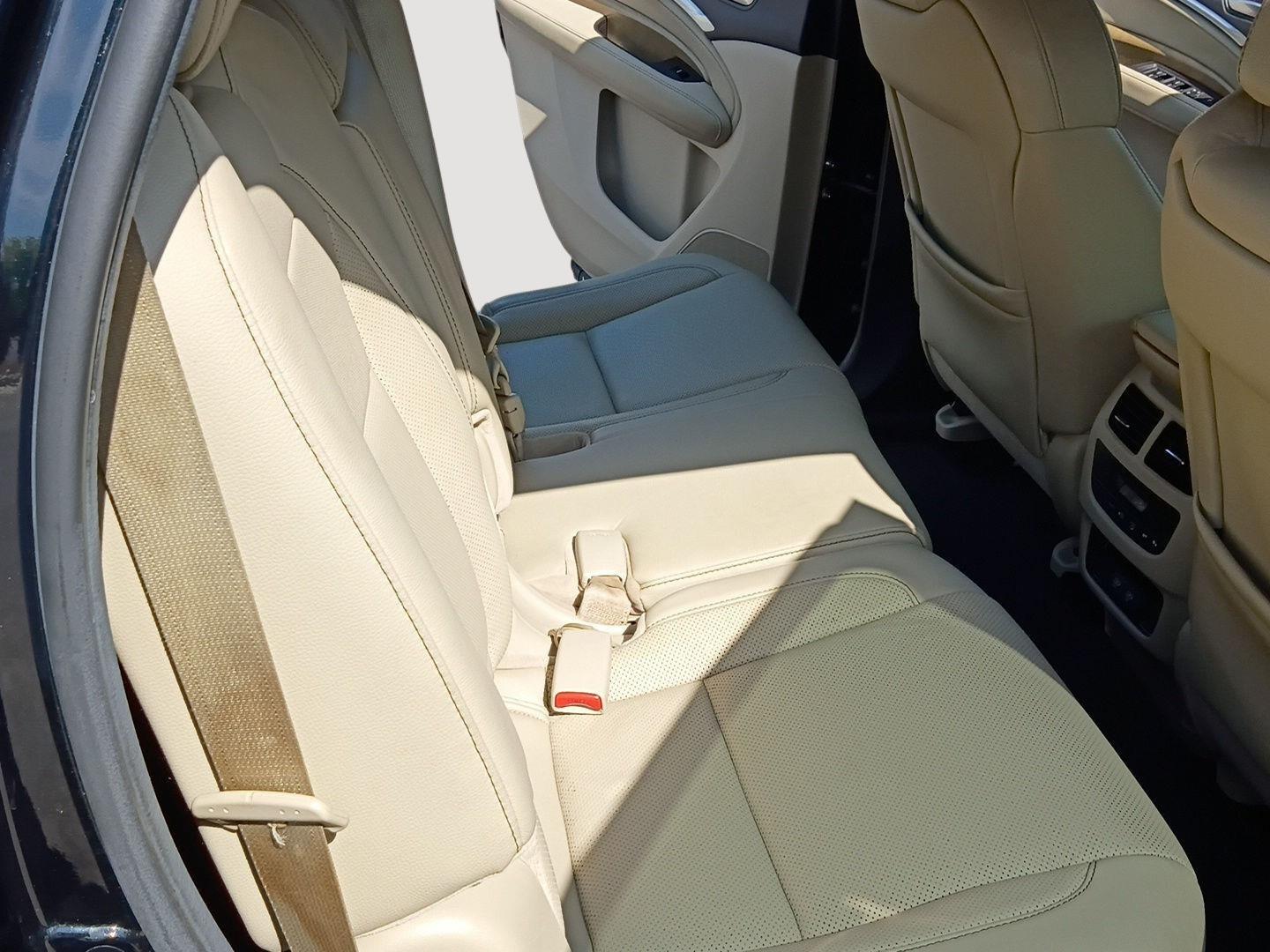 2019 Acura MDX w/Tech - Majestic Black Pearl exterior view 15