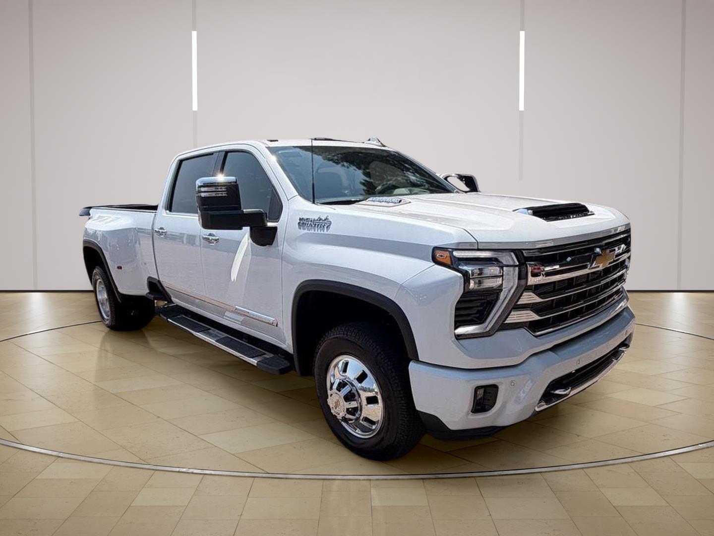Polar White Tricoat 2026 Chevrolet Silverado 3500HD Pickup Truck Four-Wheel Drive Automatic