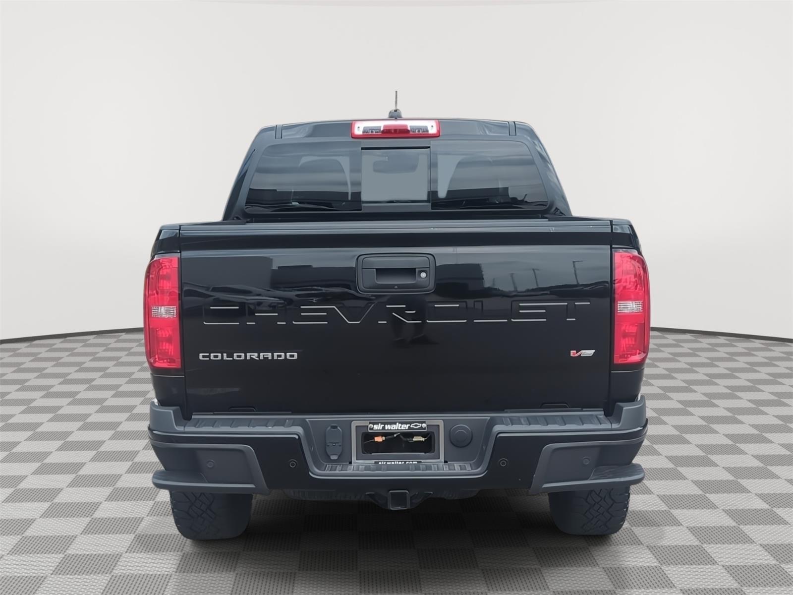 View vehicle photo 4