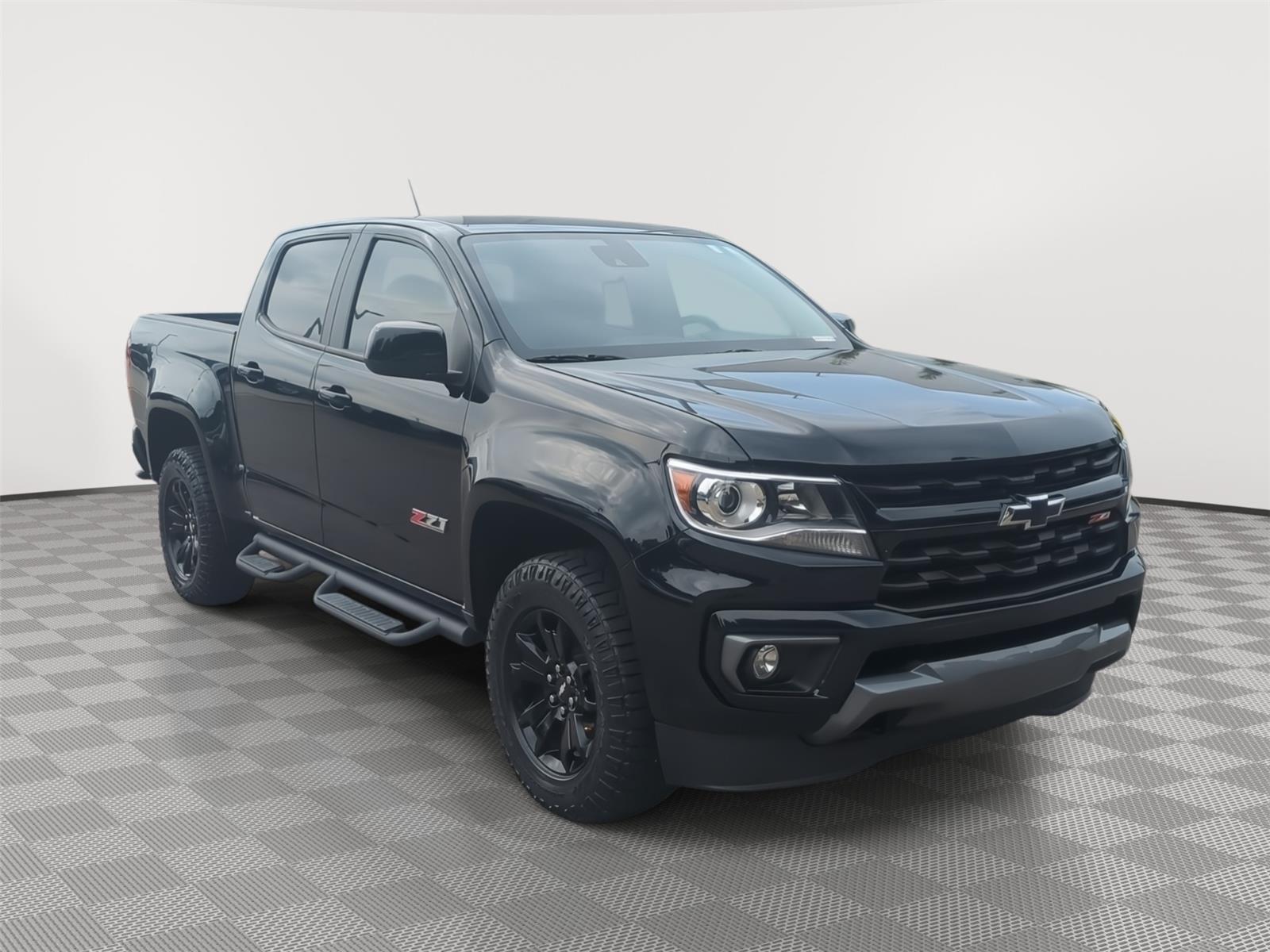 View vehicle photo 7