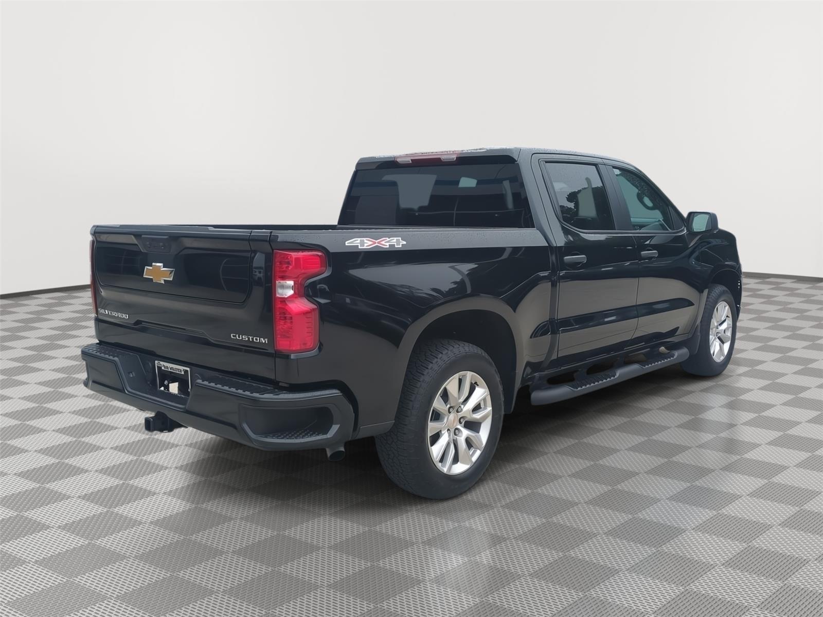 2025 Chevrolet Silverado 1500 Custom - Black exterior view 11