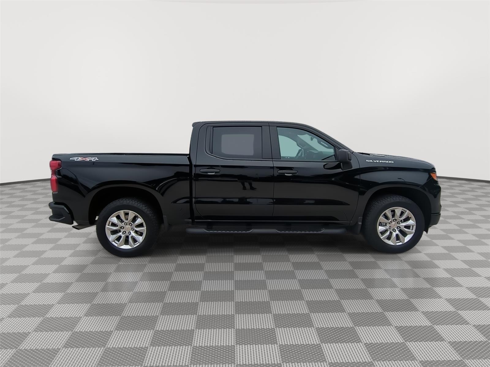 2025 Chevrolet Silverado 1500 Custom - Black exterior view 12