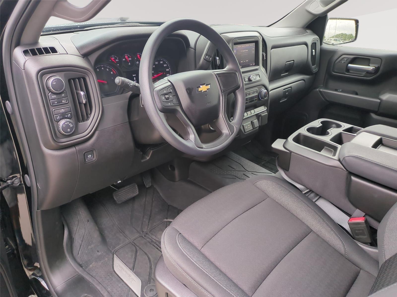 2025 Chevrolet Silverado 1500 Custom - Black exterior view 5