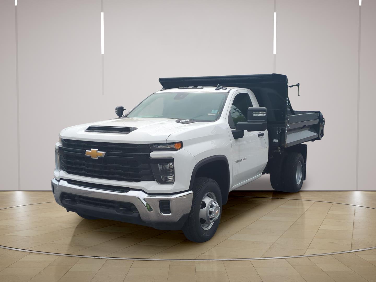 Summit White 2025 Chevrolet Silverado 3500HD Chassis Pickup Truck 4X2 Automatic